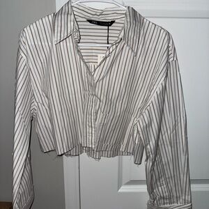 SOLD - Zara White and Black Cropped Button Down Shirt